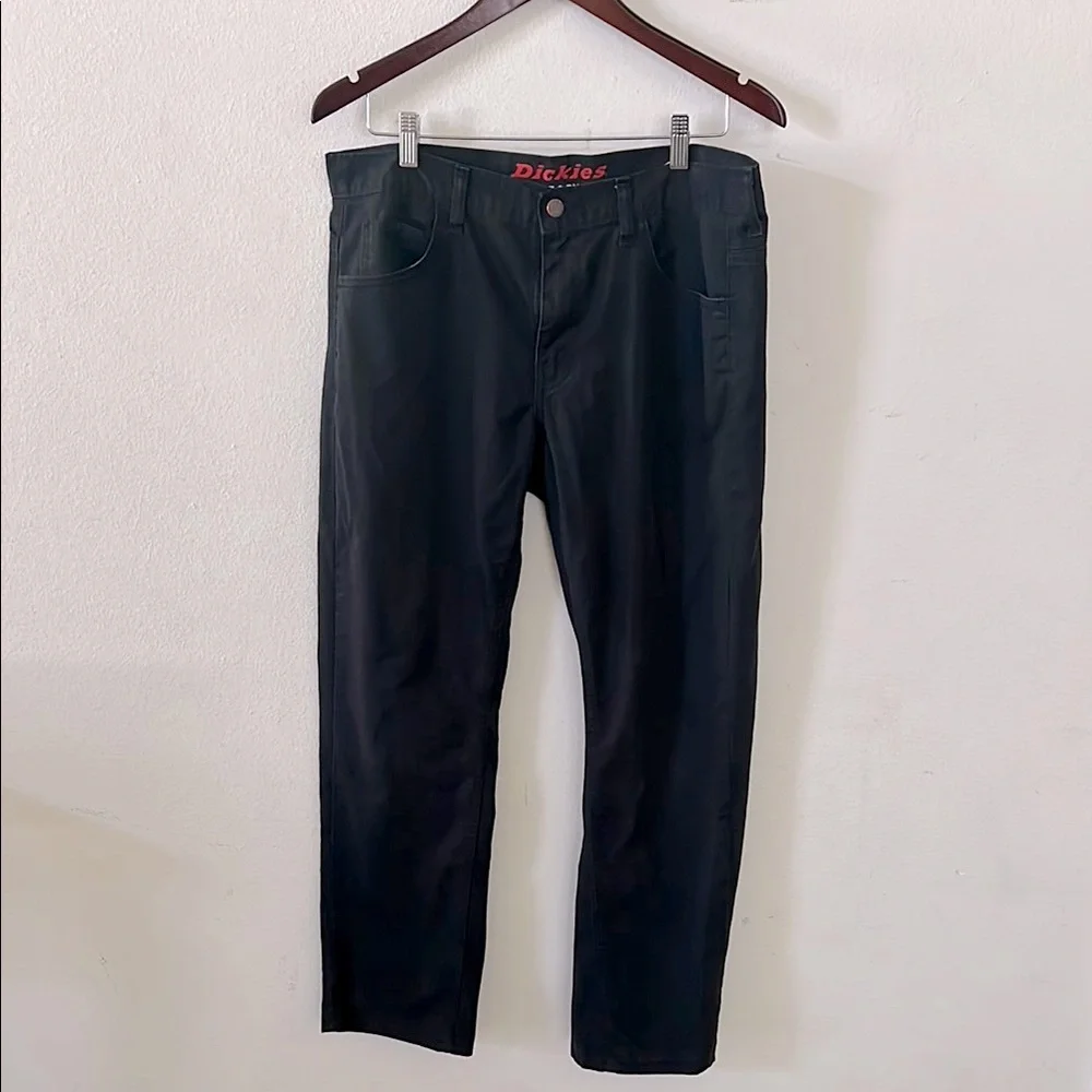 Dickies Flexible and Durable Cargo Men's Black Pants Utility Sleek Size 30x30